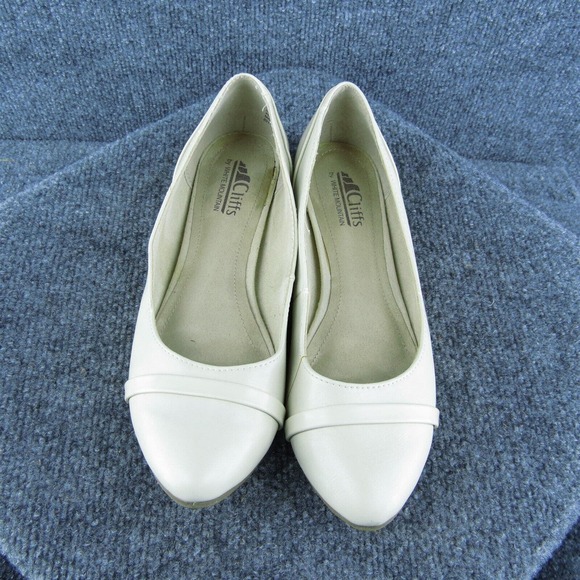 Cliffs by White Mountain Playdate Women Flat Shoe Beige Synthetic Slip On Sz 8.5 - Picture 3 of 9